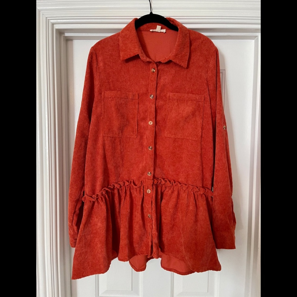NWOT Easel corduroy blouse. Sz. Med.